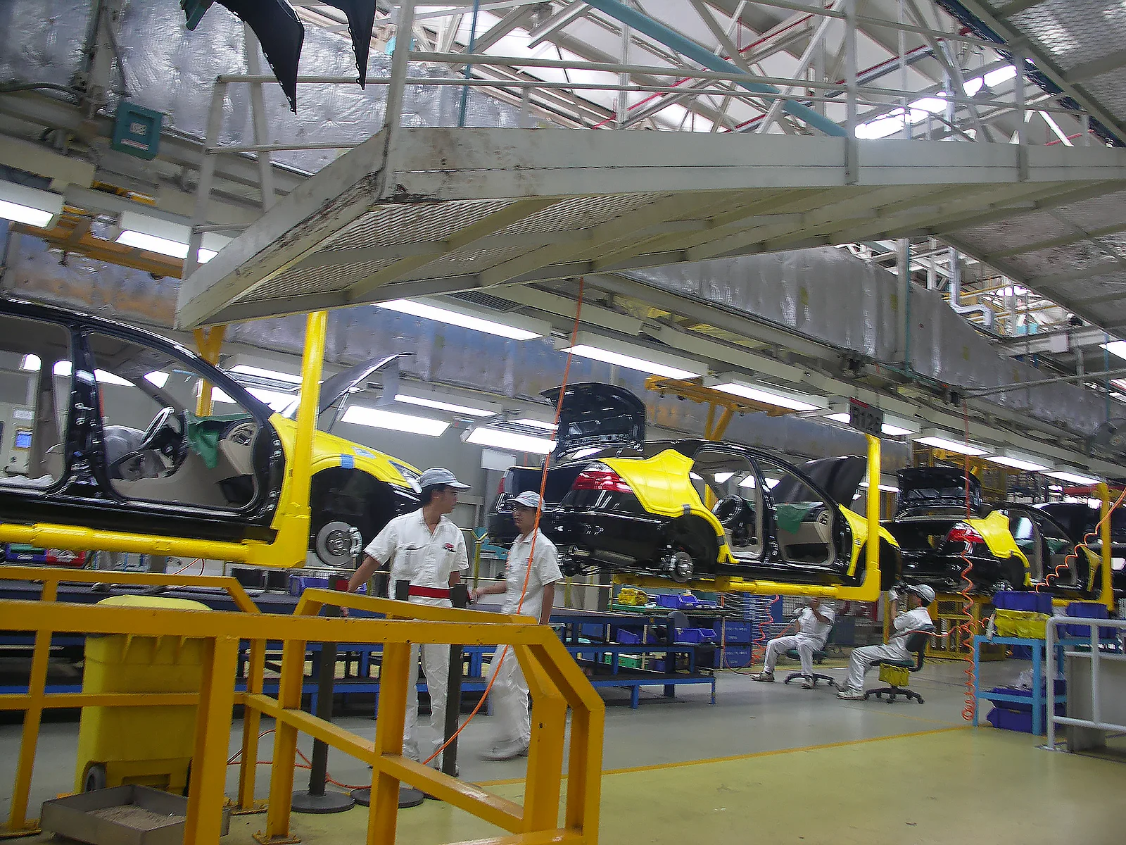 Montageband im Honda-Werk von Guangzhou anlässlich eines Werkbesuchs deutscher Gewerkschafter | Foto: Klaus Murawski